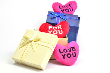 gift bok with heart..