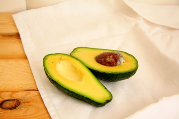 avocado on white lien