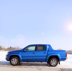 blauer PickUp © Peter Atkins