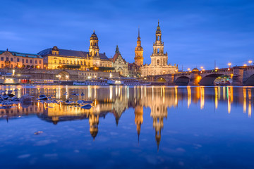Fototapeta na wymiar Dresden, Germany on The Elbe River