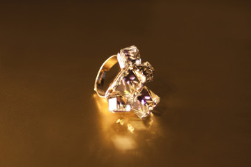 Focused old designed gold rings