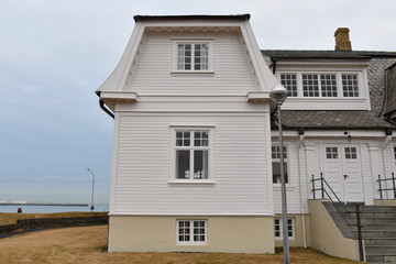 Iceland Reykjavik colorful city World's northernmost capital city Hofdi house アイスランド レイキャビク 世界最北の首都 ホフディハウス