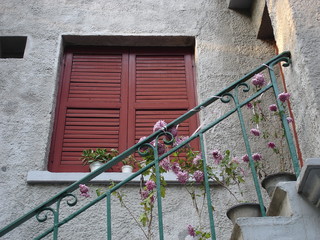階段と窓