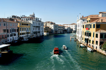 Fototapeta na wymiar Boats on Grand canal in Venice
