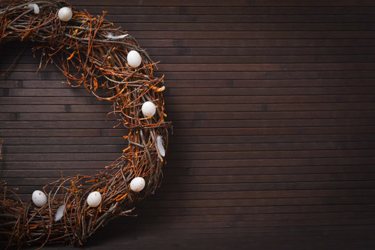 Wreath from Vetak with Easter eggs