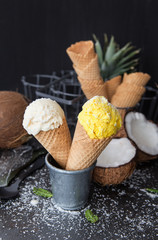 Eiscreme in Waffeltuete