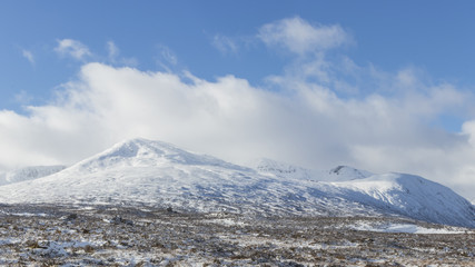 Fototapeta na wymiar winter mountain landscape 