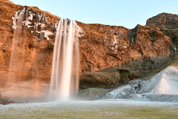 Iceland waterfall Seljalandsfoss アイスランド セリャラントスフォス 南部観光 裏見 滝