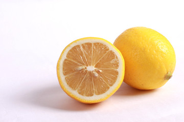 Obraz na płótnie Canvas Lemon isolated on white background