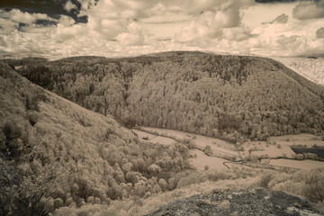 Der Schwäbische Albtrauf in Infrarot