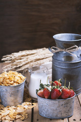 Strawberry Cornflakes Fresh Milk