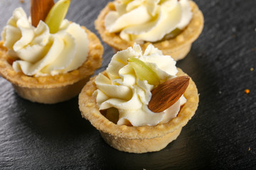 Tartlet with cheese cream