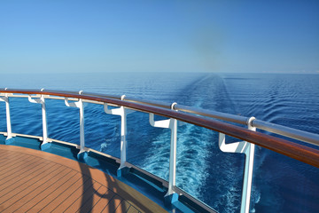 Cruise ship stern © Studio Barcelona
