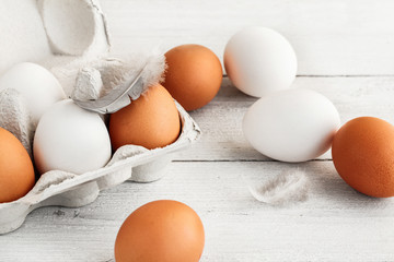 Frische Hühnereier im Karton © jd-photodesign