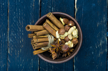 A set of confectionery seasonings. Clay bowl.