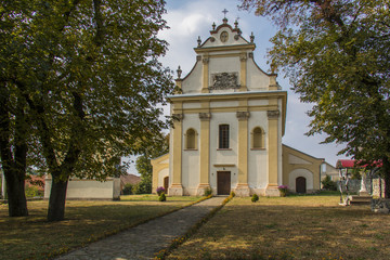 Fototapeta na wymiar Catholic church, Yagilnitsa village, Ternopil region, Ukraine