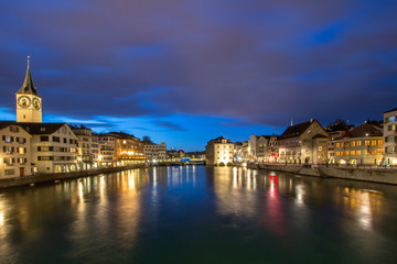 Fototapeta na wymiar Zurich Limmat river at night