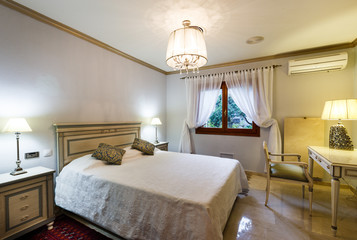 Fototapeta na wymiar Romantic bedroom 6