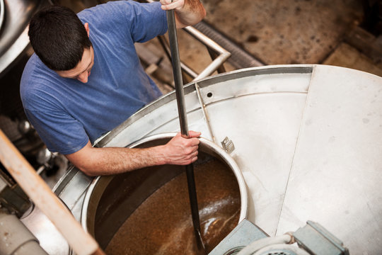 Beer: Brewer Uses Paddle To Stir Mash