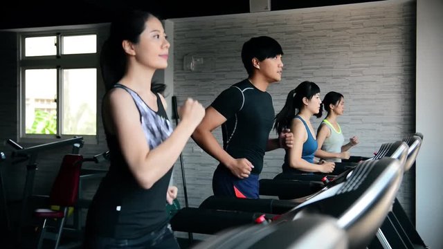 Running on the treadmill neatly.