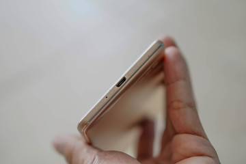 charging smart phone with portable external battery