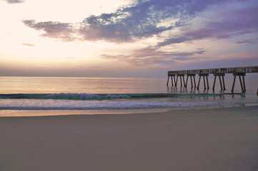Obraz premium Sunrise at the Pier