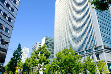 大阪御堂筋のビル