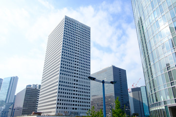 Fototapeta na wymiar 大阪梅田の高層ビル