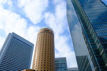 Fototapeta na wymiar 大阪梅田の高層ビル（マルビル）