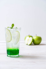 Fototapeta na wymiar green apple soda