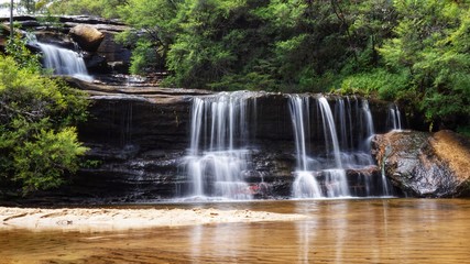 Fototapeta premium Wasserfall w den Blue Mountains w Australii, Nowa Południowa Walia