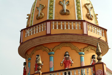 Obraz na płótnie Canvas Индуистский придорожный храм 