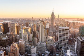 Fototapeta premium Lower Manhattan Downtown skyline panorama from Brooklyn Bridge Park riverbank, New York City, USA