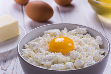 Cottage cheese with eggs