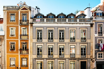 Obraz premium Traditional wall Azulejos tiles in Lisbon