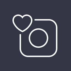 Vector camera icon. Camera and heart. Editable Stroke