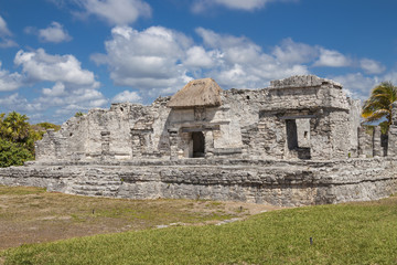 Fototapeta na wymiar Ruins in Tulum, Mexico