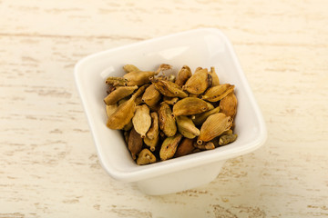 Dry cardamom seeds
