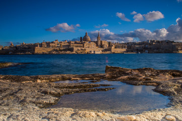 Fototapeta na wymiar Valetta von Sliema aus, Malta