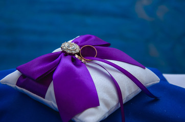 gift, wedding, white, ribbon, bow, pink, decoration, flower, isolated, celebration, christmas, box, love, present, holiday, ring, purple, gold, beauty, jewelry, red, bride, satin, bag, fashion
