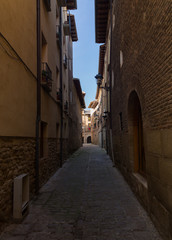 Fototapeta na wymiar Narrow streets in Puente la Reina, Spain