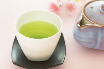 お茶と桜で春のイメージ