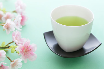 Fototapeta na wymiar お茶と桜で春のイメージ