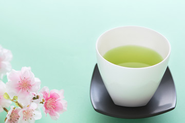 お茶と桜で春のイメージ