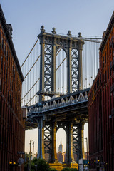 Obraz premium Classic Manhattan Bridge after Sunrise
