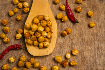 Traditional roasted chickpeas