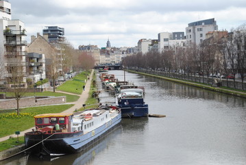 Naklejka premium Péniches sur Rennes
