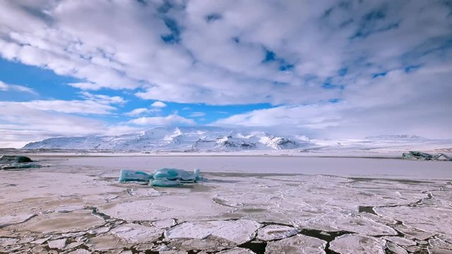 Time-lapse footage of dramatic icelandic landscape. Scenic view of icebergs in Jokulsarlon Glacier Lagoon, Iceland.
