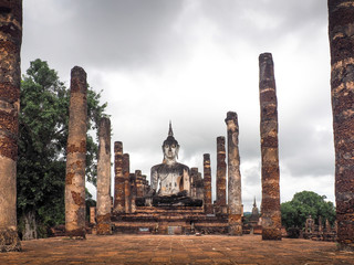 Fototapeta na wymiar Wat Maha That Temple, Historical park, ruins old Sukhothai, Thailand