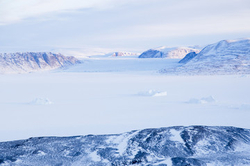 Arctic Mountains © Jesper